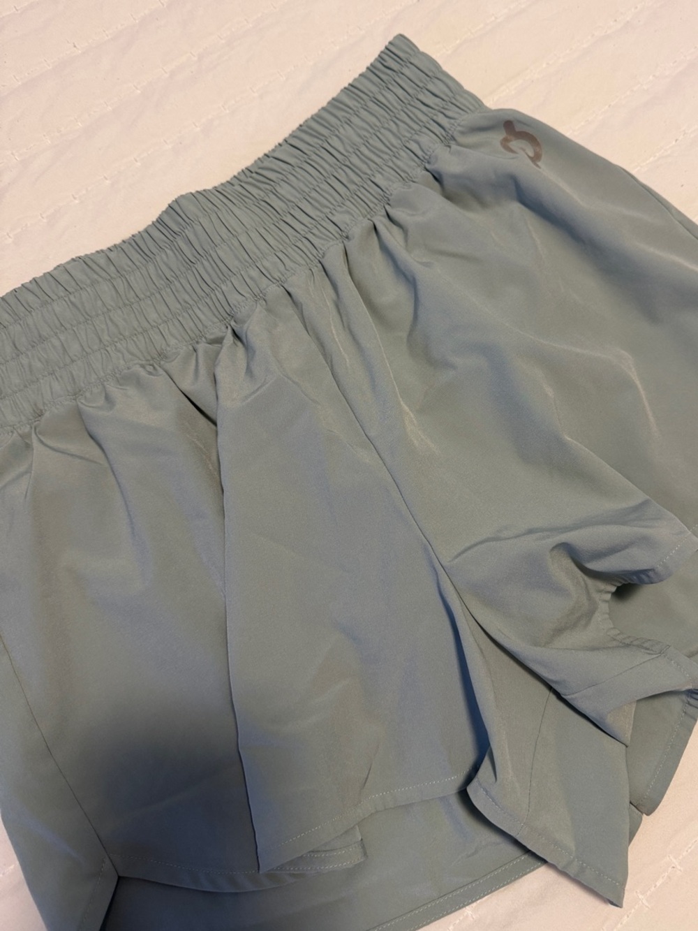 Peloton Women’s Lightweight Elastic-Waist Soft Sage Shorts